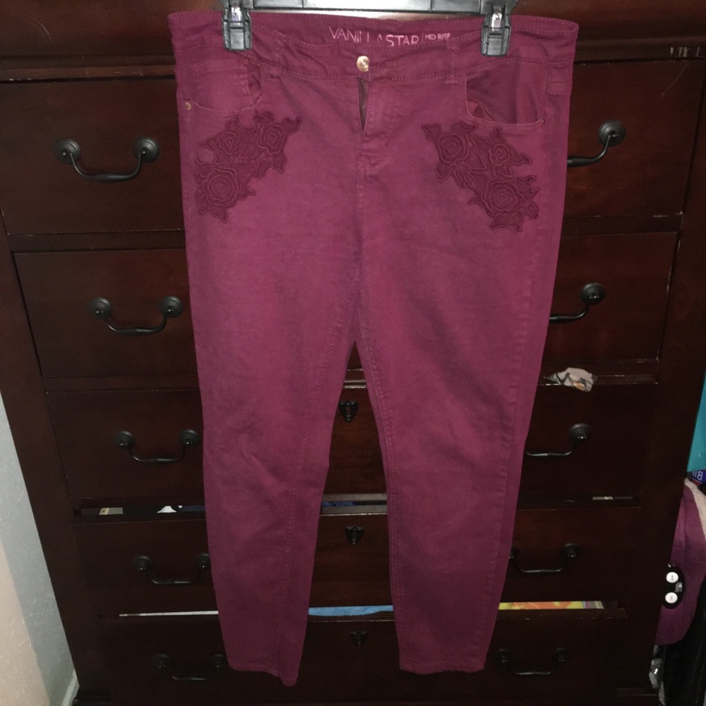 Vanilla Star Mid Rise Skinny Jeans